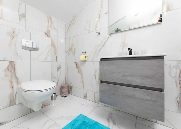 House Veroniq With Pool And Jacuzzi Holiday home Zupanje