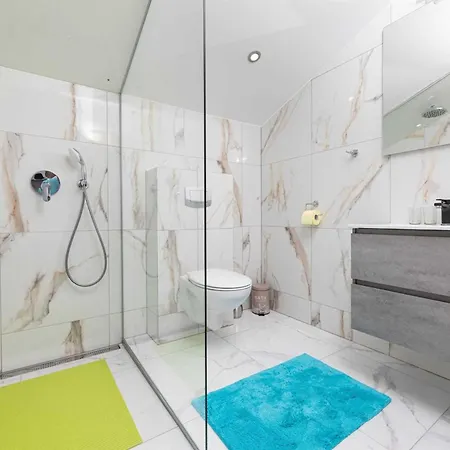 Vakantiehuis House Veroniq With Pool And Jacuzzi