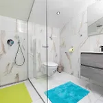 Дом отдыха House Veroniq With Pool And Jacuzzi *